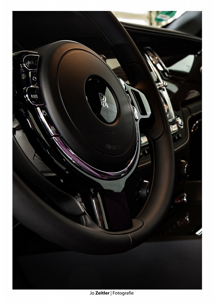 Rolls-Royce-Steuer-2.jpg
